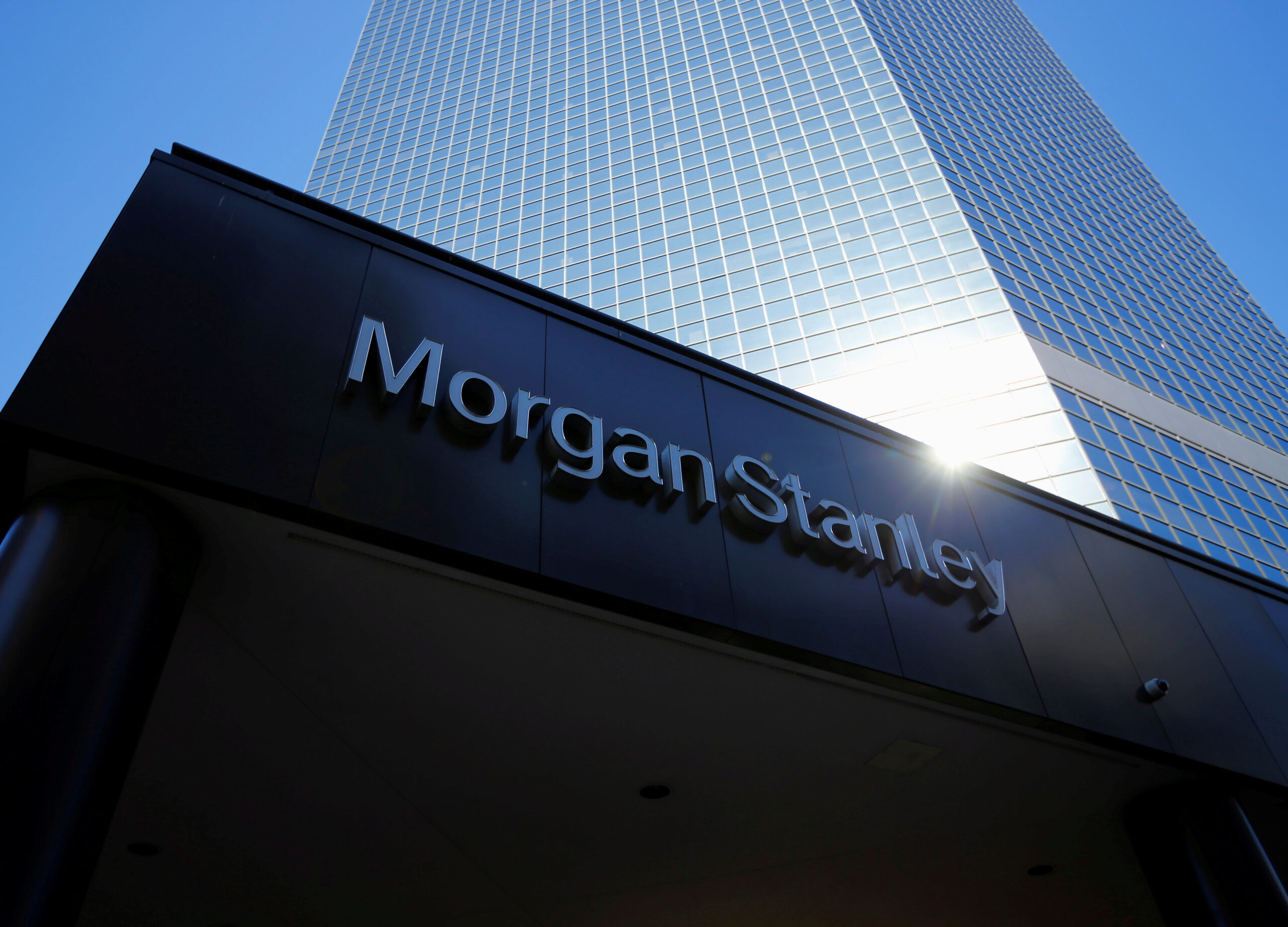 Generální ředitel společnosti Morgan Stanley je optimistický ohledně akcií 