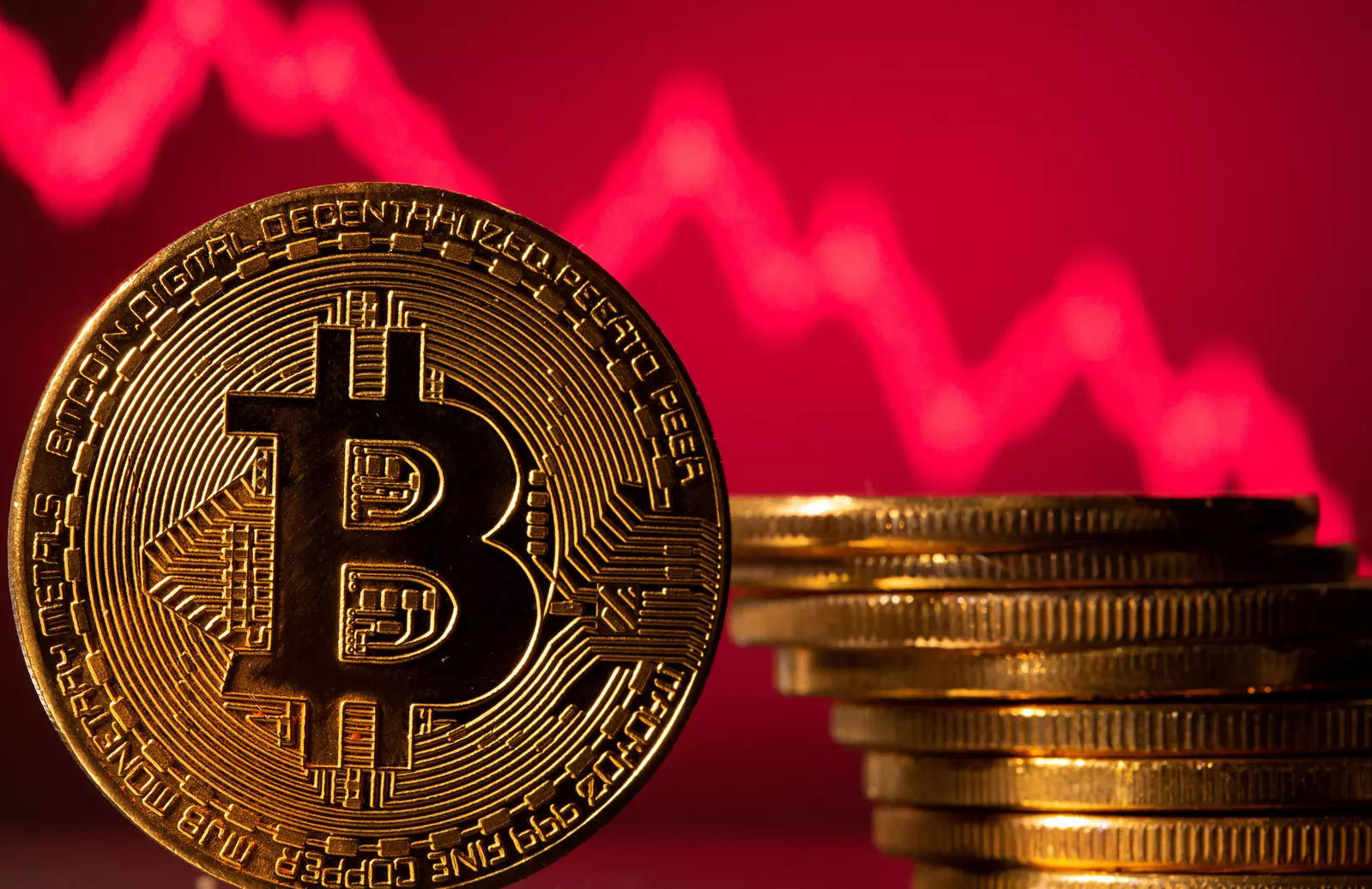 Bitcoin klesá. Tady je důvod, proč a jak hluboko by mohly ceny klesnout