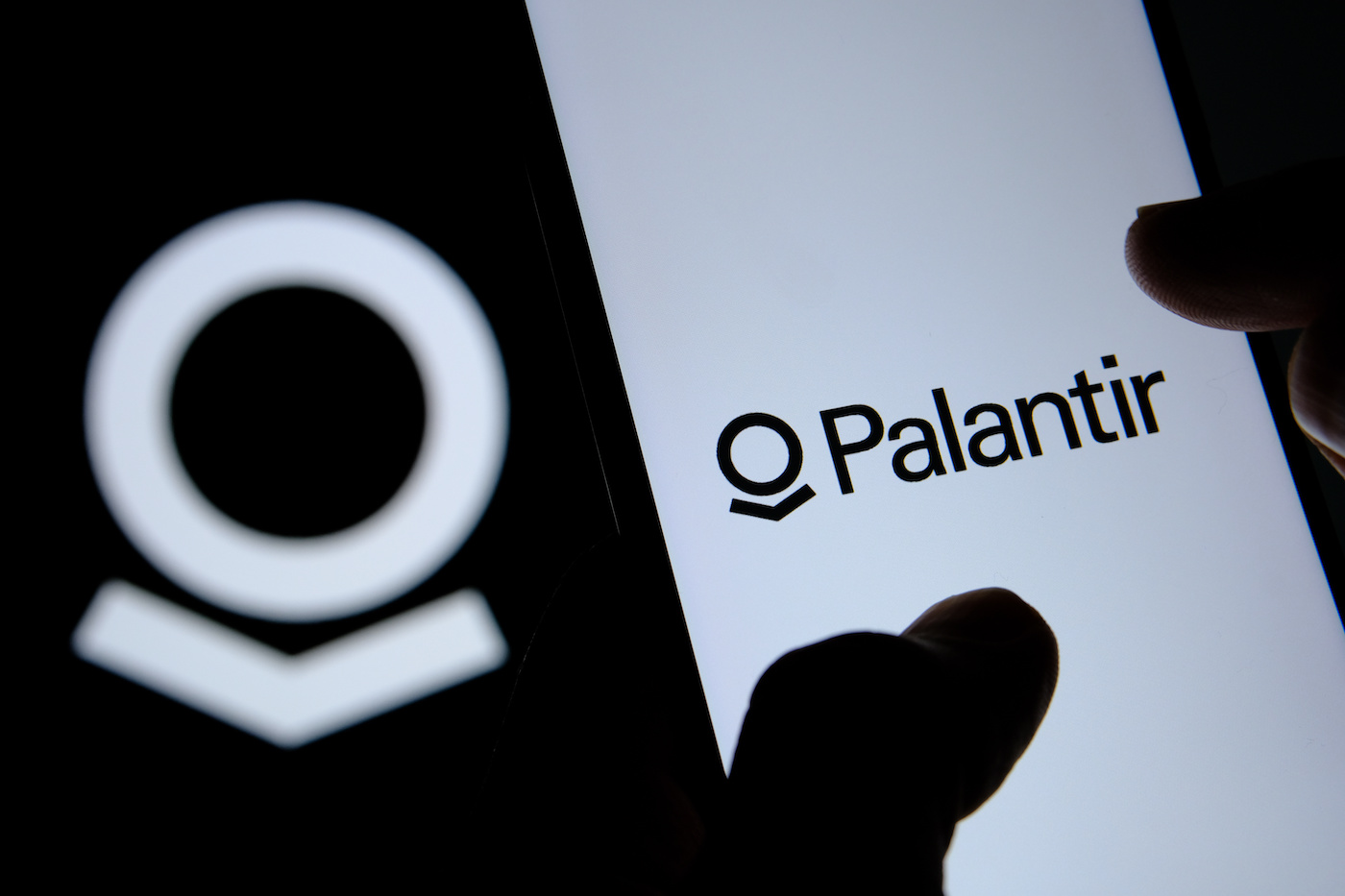 Palantir Technologies zaznamenává výjimečný nárůst: Analytici Baird doporučují obezřetnou investiční strategii