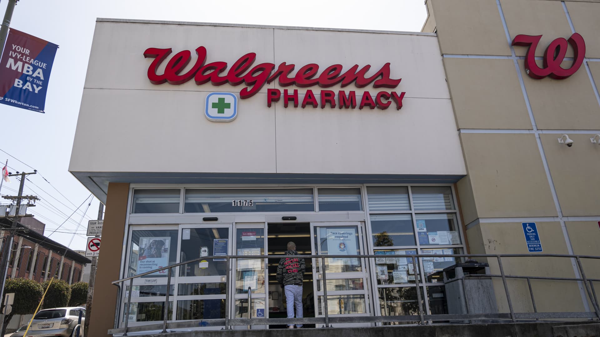 Akcie Walgreens rostou, protože zisk překonal odhady