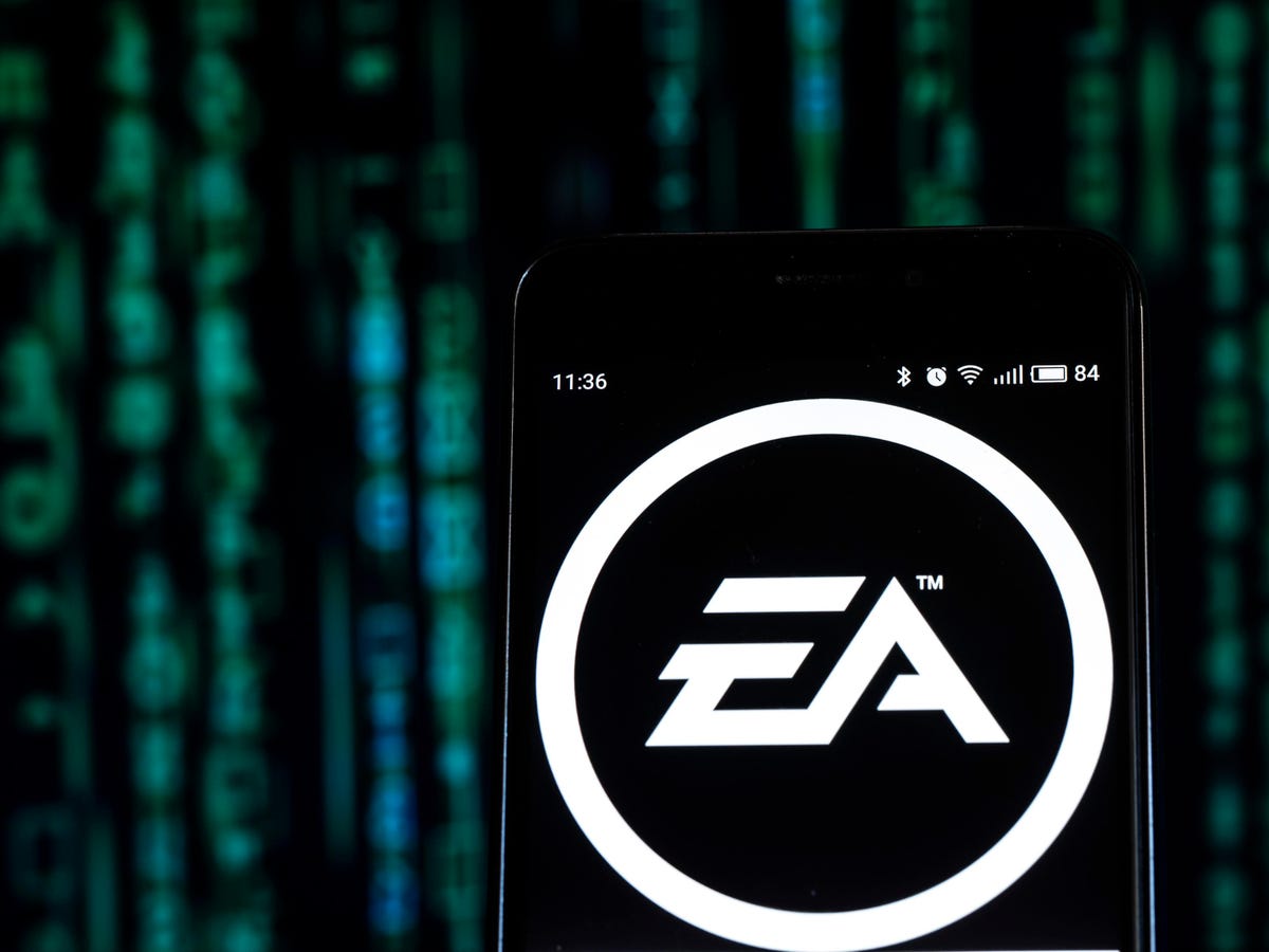 Společnost Electronic Arts snižuje celoroční výhled tržeb kvůli slabším výsledkům klíčových herních franšíz