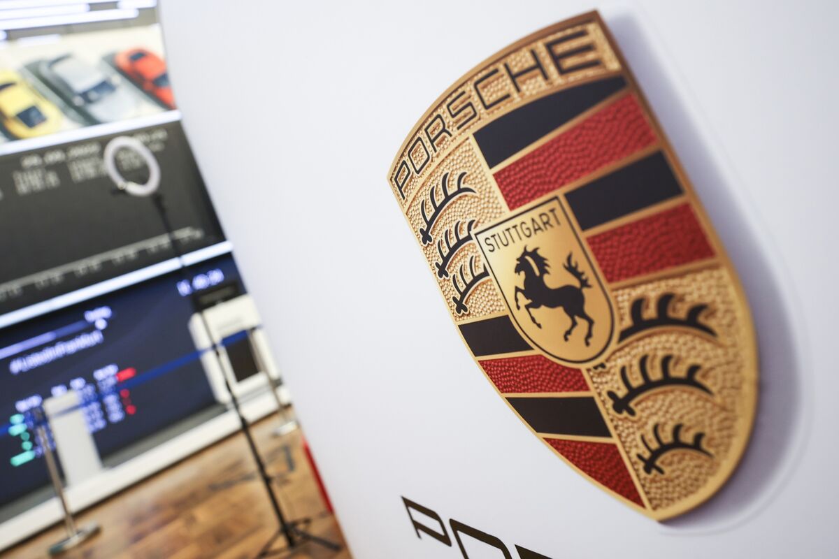 Akcie Porsche klesly o 5 % poté, co automobilka snížila výhled na rok 2024 