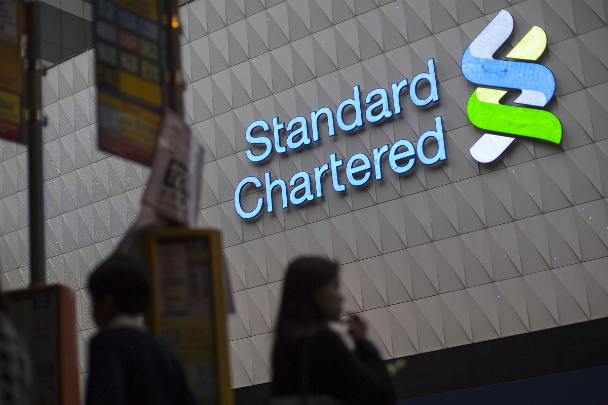 Standard Chartered zahájí rekordní zpětný odkup akcií v návaznosti na rostoucí zisky ve druhém čtvrtletí