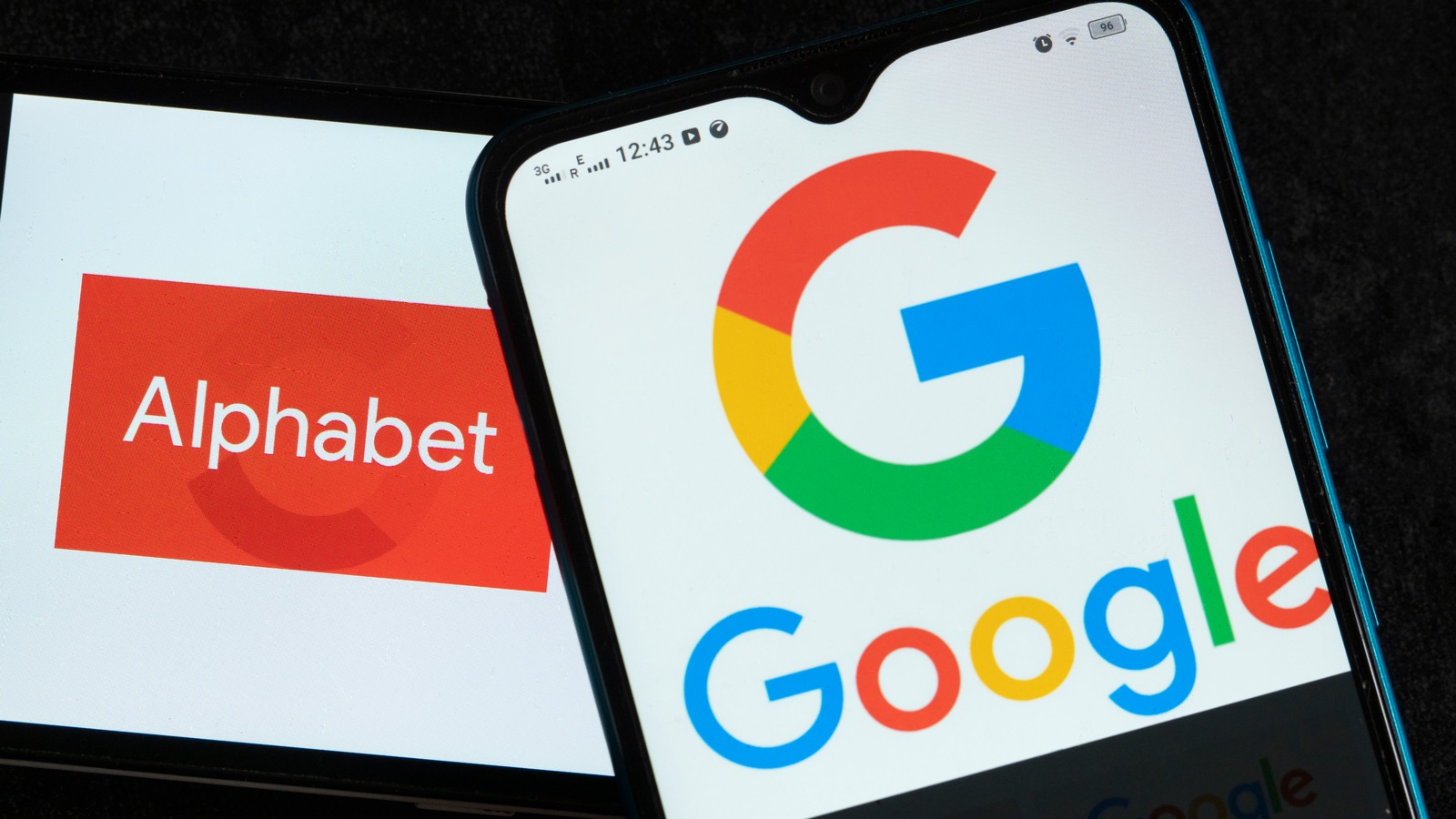 Vyhledávání Google se daří dobře. Alphabet může mít stále problémy