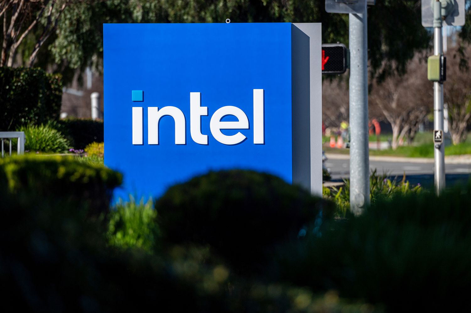 Intel Corp. – Předpověď možného pádu akcií v souvislosti s negativním výhledem zisku