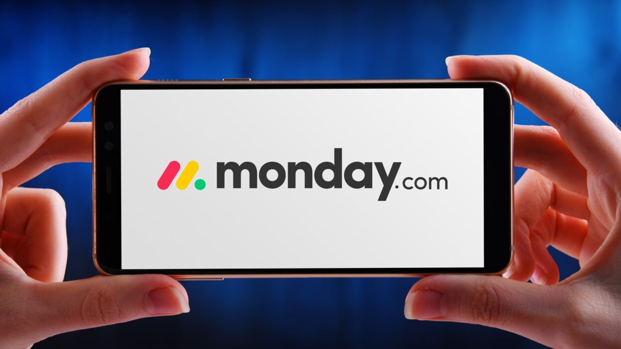 Morgan Stanley vidí v monday.com atraktivní nákupní příležitost a očekává až 50% růst