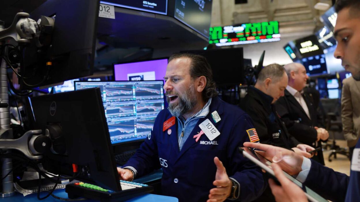 Wall Street vstupuje do týdne Díkůvzdání s rostoucí nejistotou