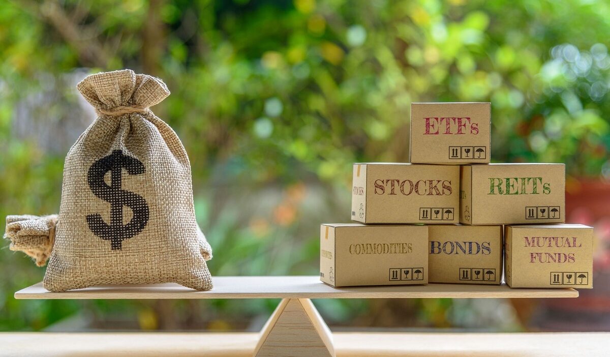 Zapomeňte na 60/40. Tento investor sází na portfolio akcií a hotovosti